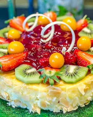 Tort Owocowy