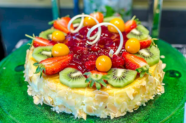 Tort Owocowy